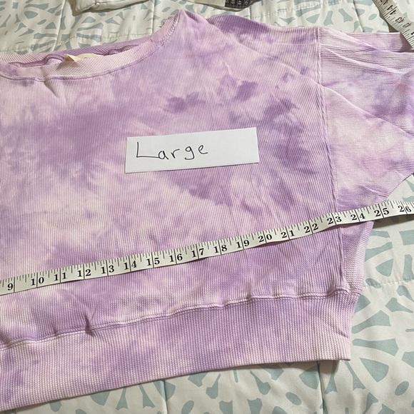 NWOT- WOMEN'S LONG SLEEVE TIE DYE LOOSE FIT TOP LAVENDER COLOR - Picture 2 of 8